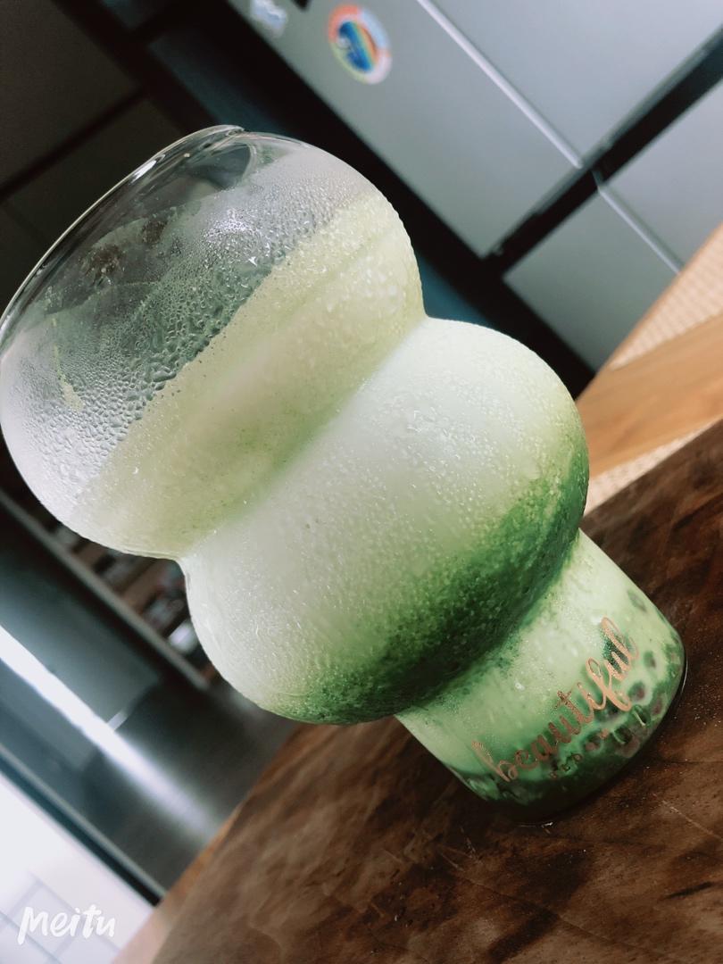 【夏日快手饮品】抹茶红豆冰拿铁