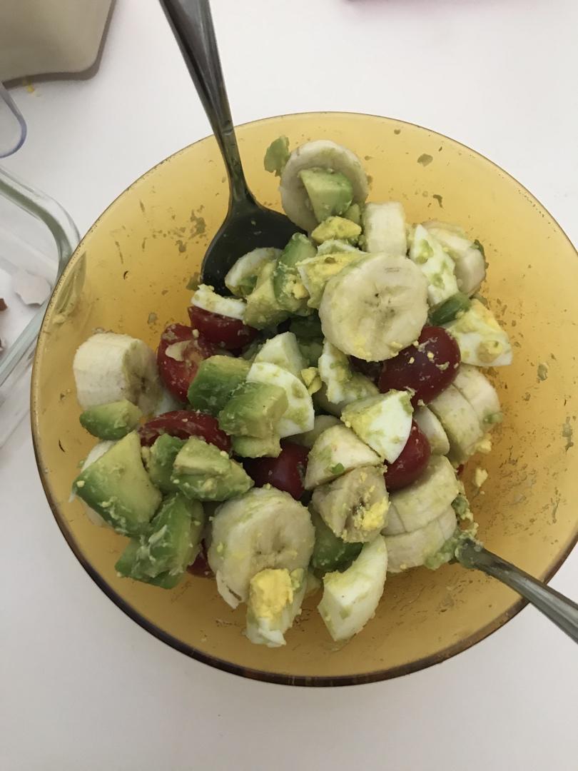 早餐之牛油果鸡蛋沙拉