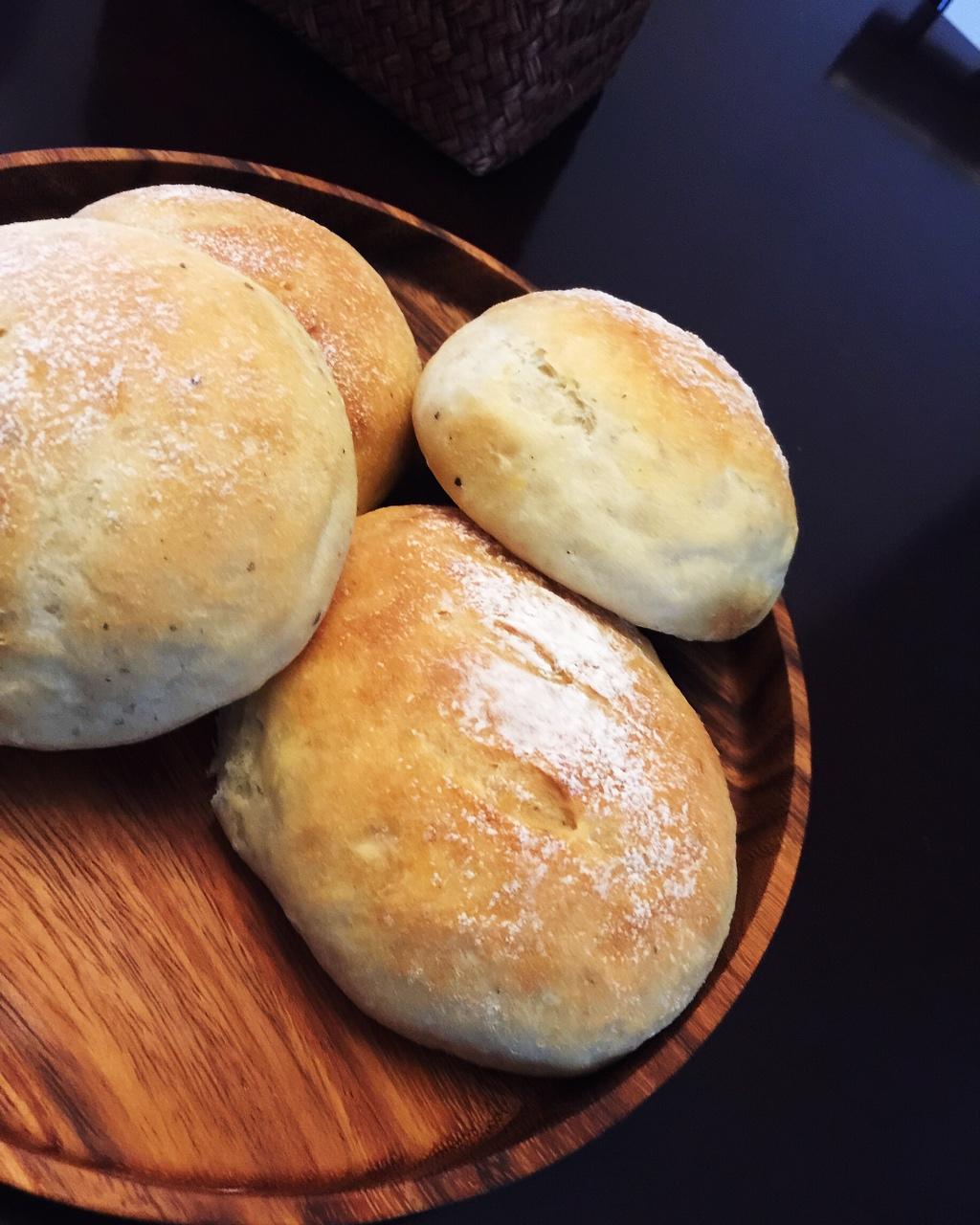 免揉黑椒土豆脆皮欧包