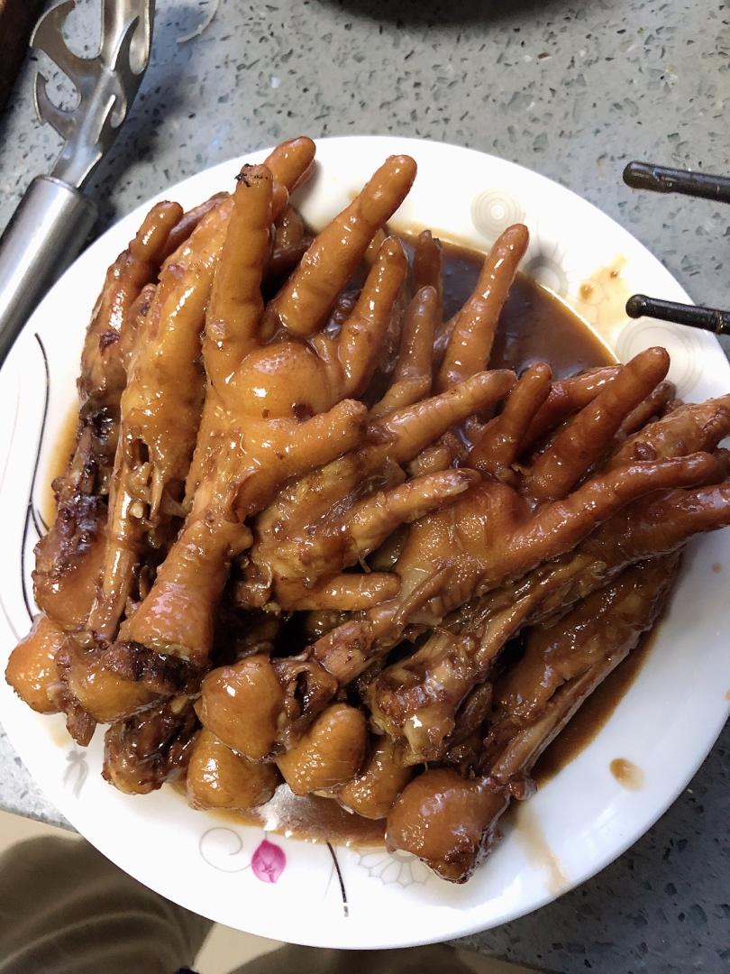 左手挽你做的"销魂"卤鸡爪