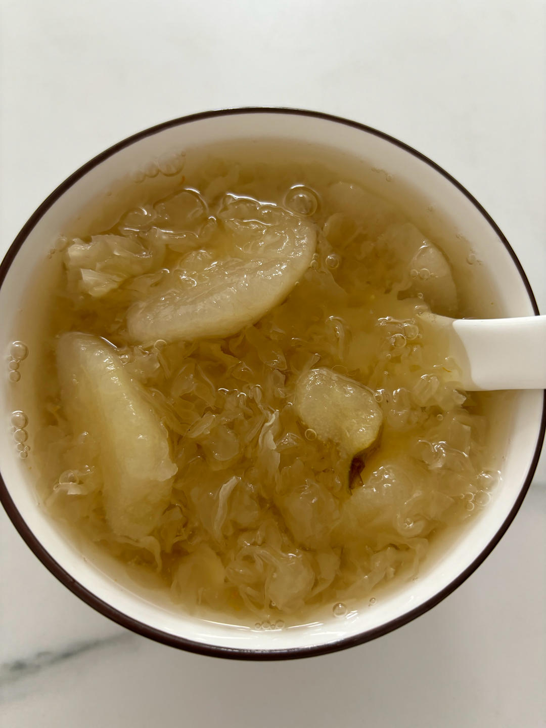 冰糖银耳梨汤