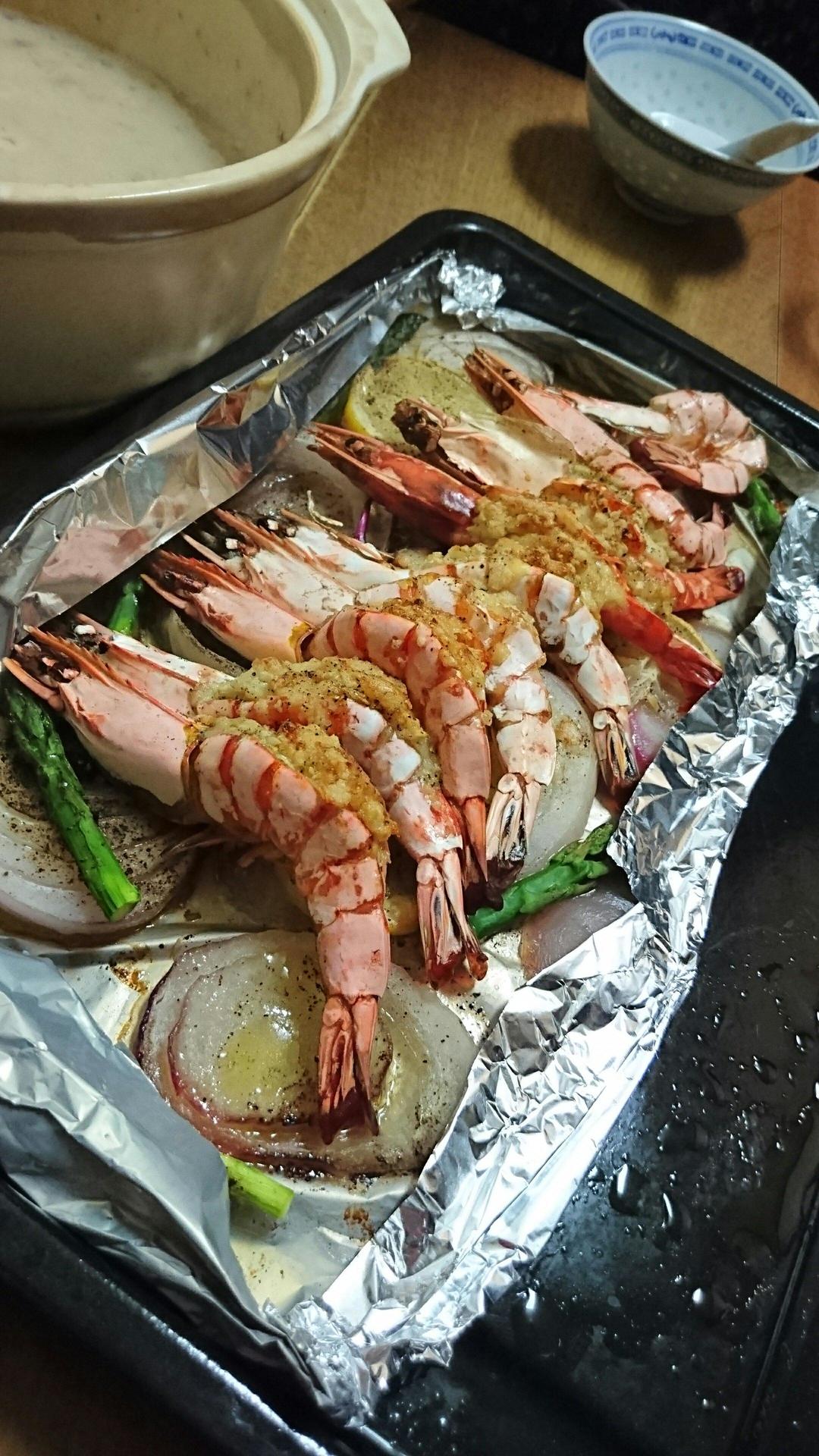 蒜蓉牛油芝士烤大虾