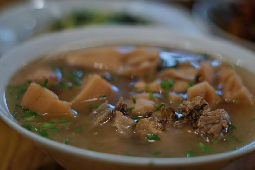 湖北菜肴 排骨藕汤