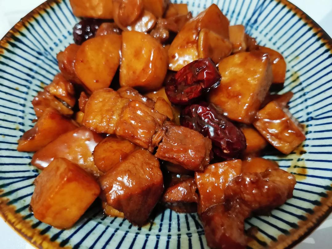 芋头红烧肉