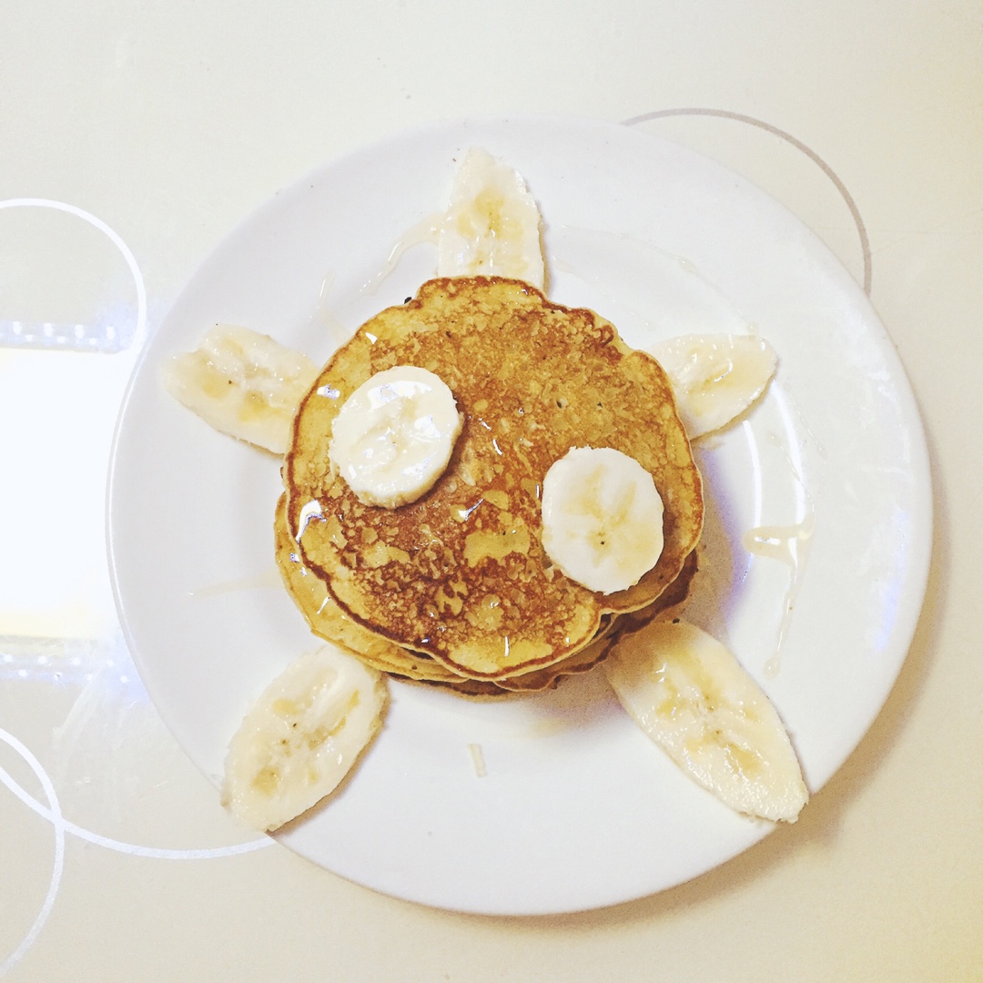 【减脂早餐】无油香蕉松饼（超简单）