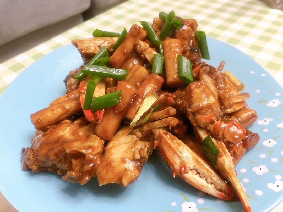 梭子蟹炒年糕～标准的江浙菜