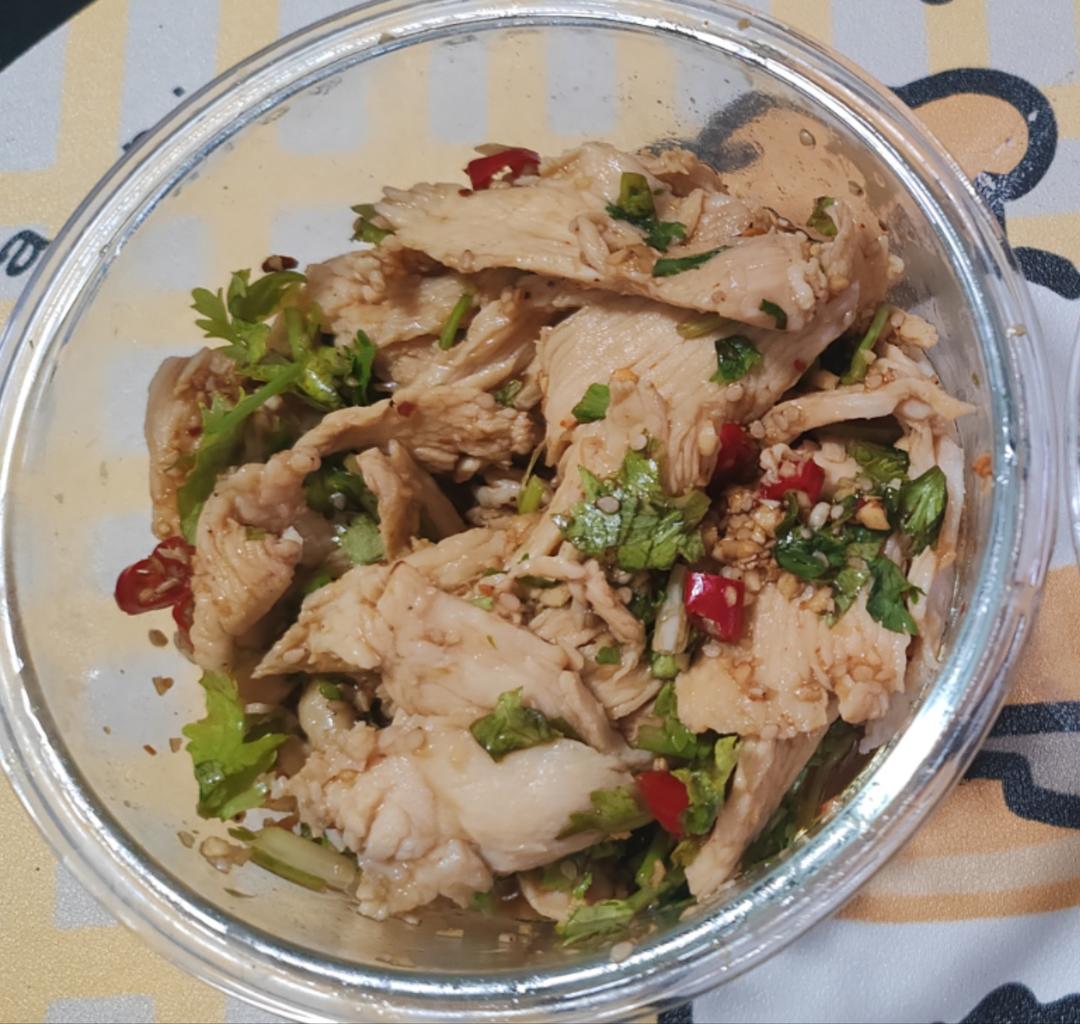 酸辣嫩鸡胸肉片