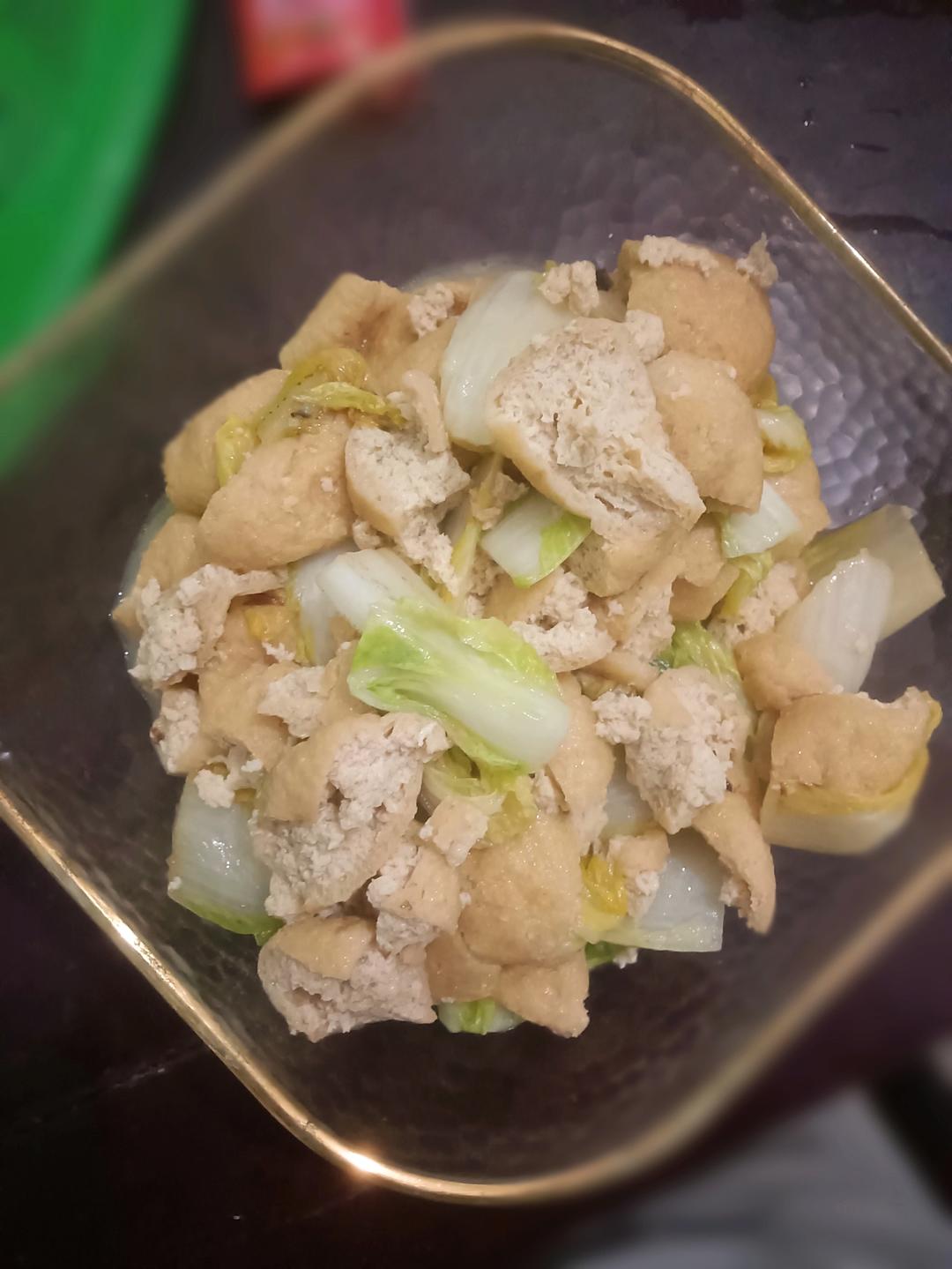 好吃到连汤汁都不剩的白菜焖豆泡，给肉都不换