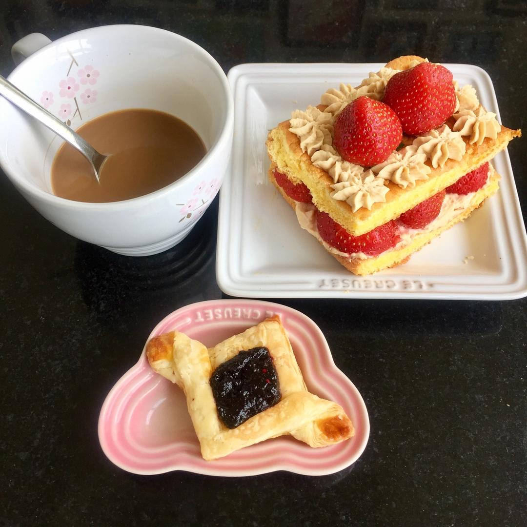 黑布林果酱千层酥