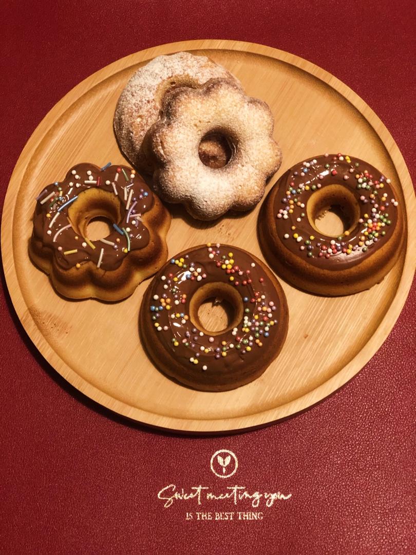 Donuts 甜甜圈🍩