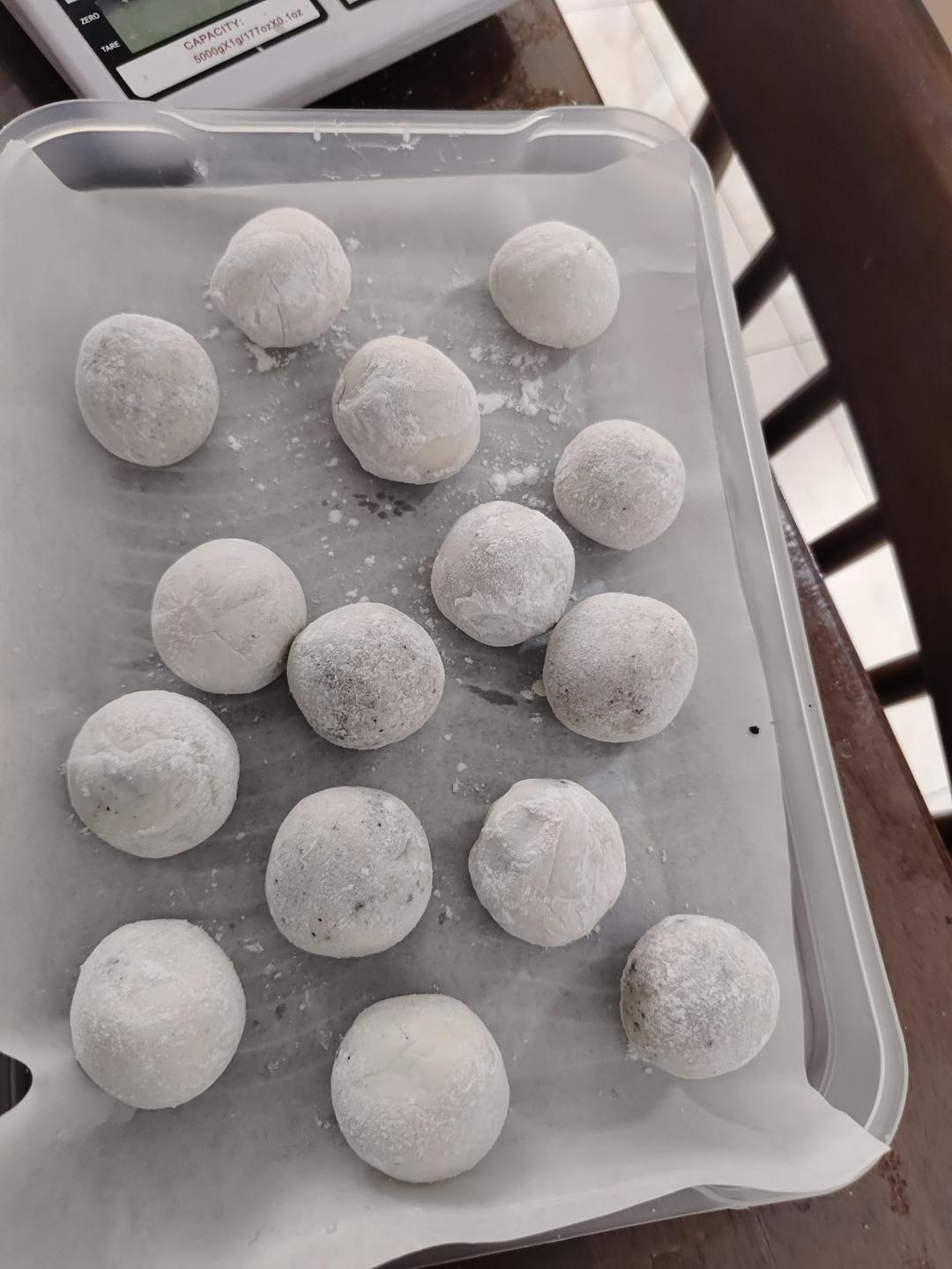 花生黑芝麻汤圆