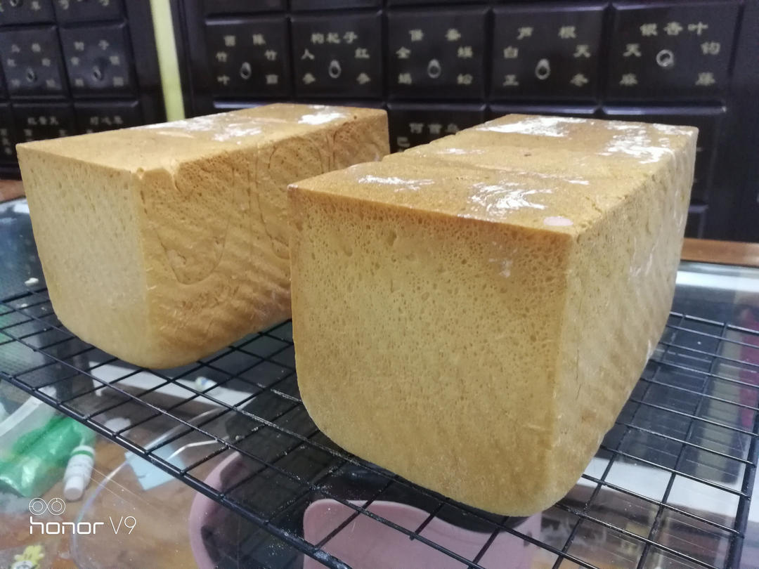 奶香纯粹的重料淡奶油吐司