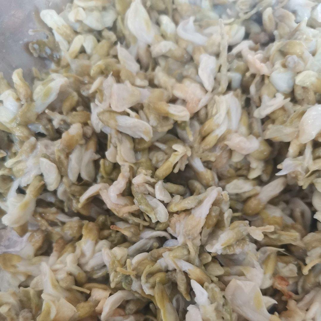 春季时令菜之蒸槐花