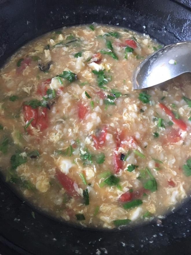 西红柿鸡蛋牡蛎干贝疙瘩汤的做法