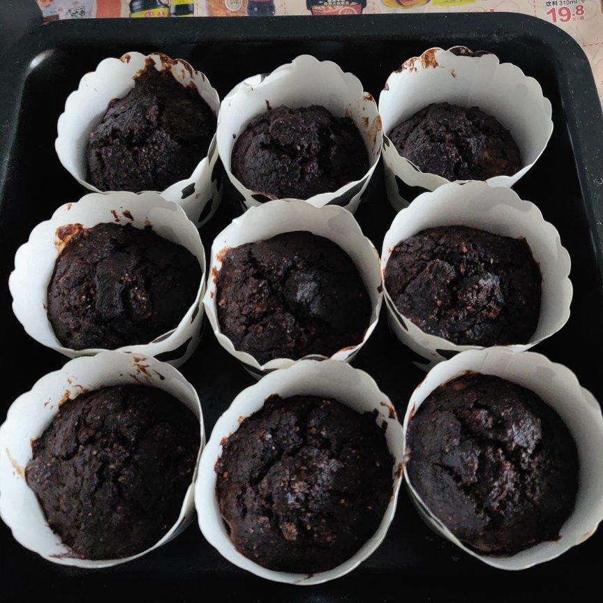 全麦黑巧香蕉马芬（附无麸质版）丨健康·烘焙