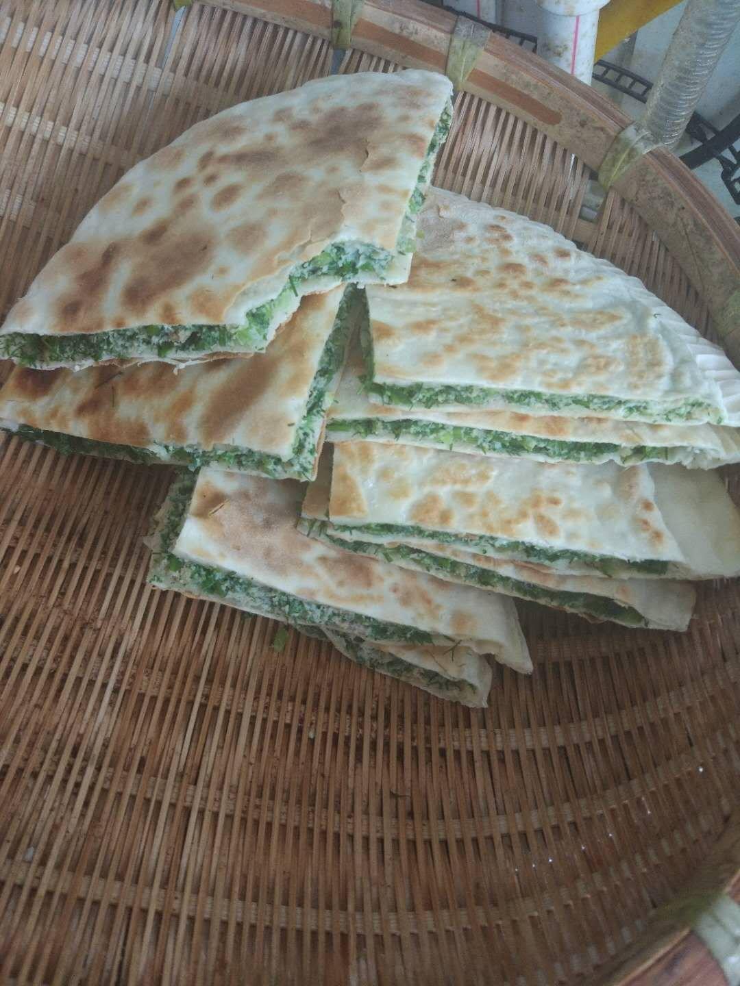 妈妈的味道：茴香鸡蛋馅饼