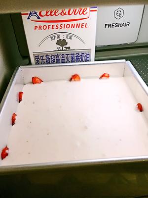 五月病.草莓樱花慕斯蛋糕的做法 步骤3