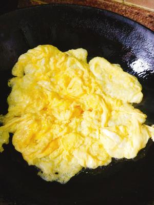 鲜黄花炒鸡蛋的做法 步骤7