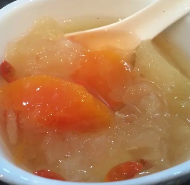 炖木瓜雪耳糖水