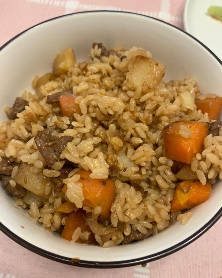 喷香羊肉焖饭
