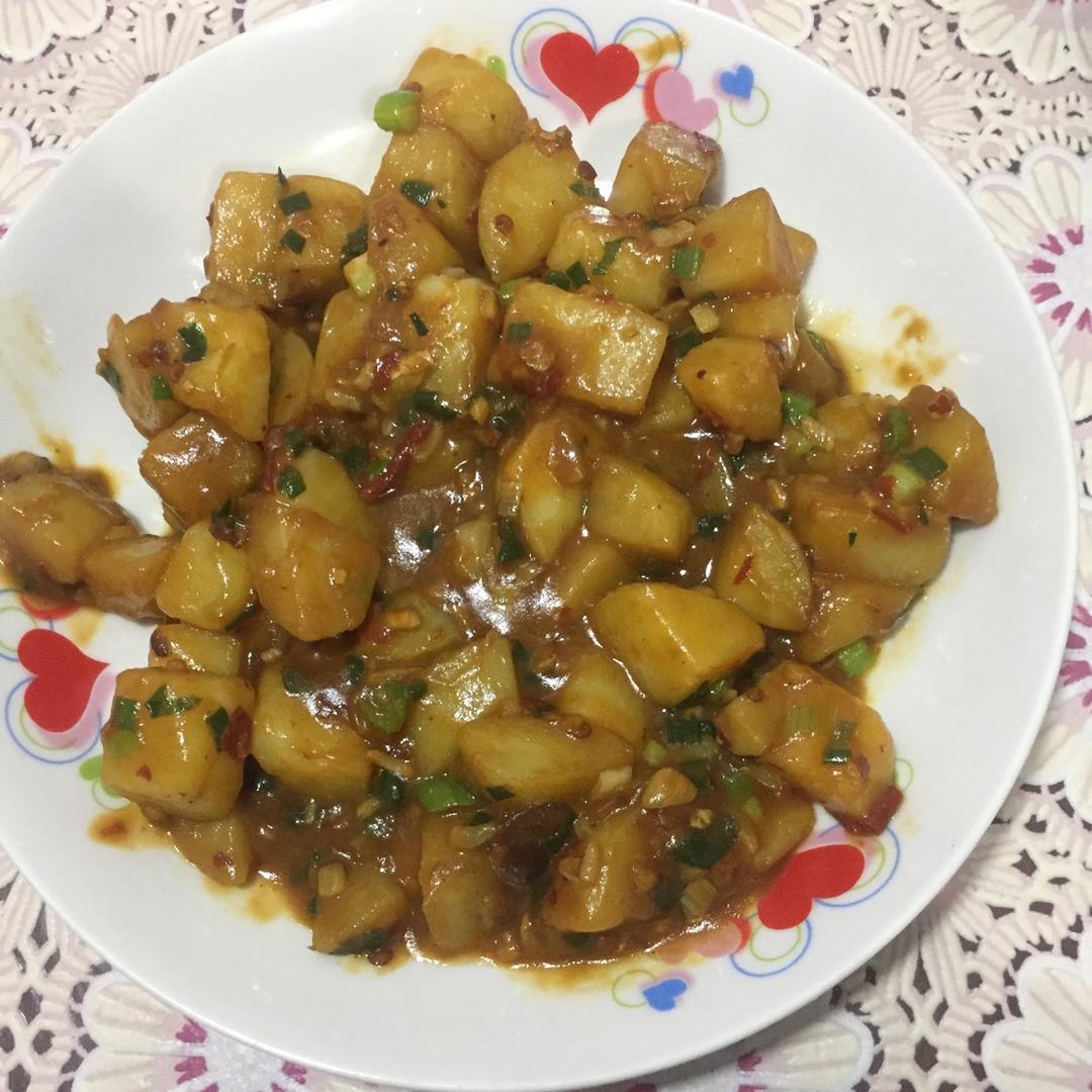 红烧土豆块