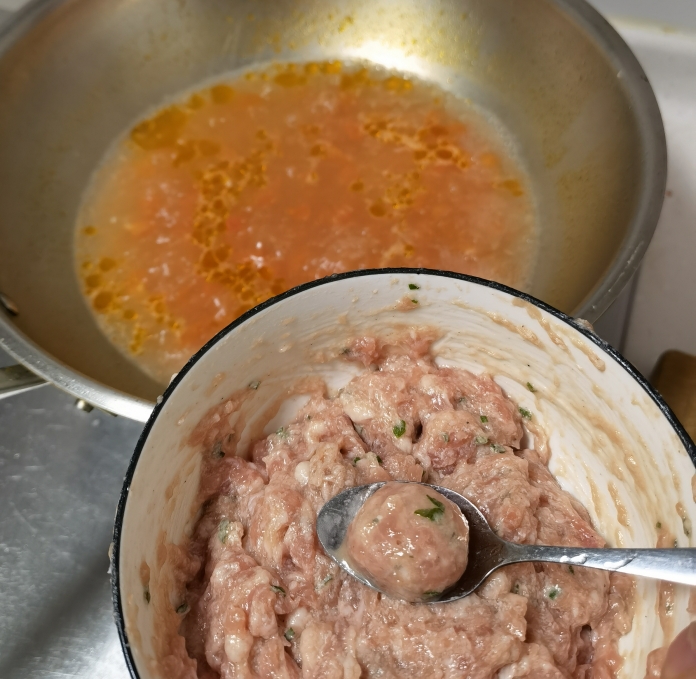 西红柿肉丸汤的做法 步骤5