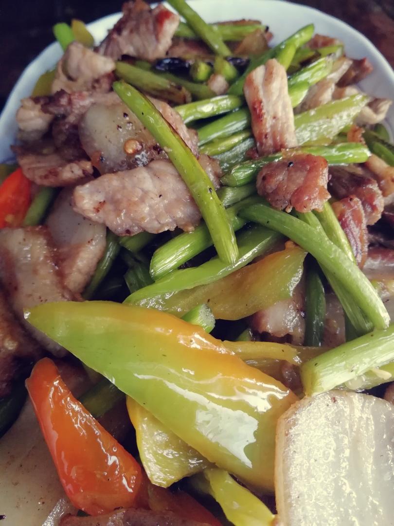 妈妈牌蒜薹炒肉