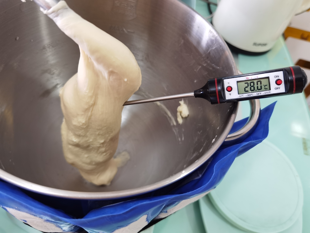 每周必做的北海道吐司520g，柔软拉丝，一次发酵（中种法）的做法 步骤9