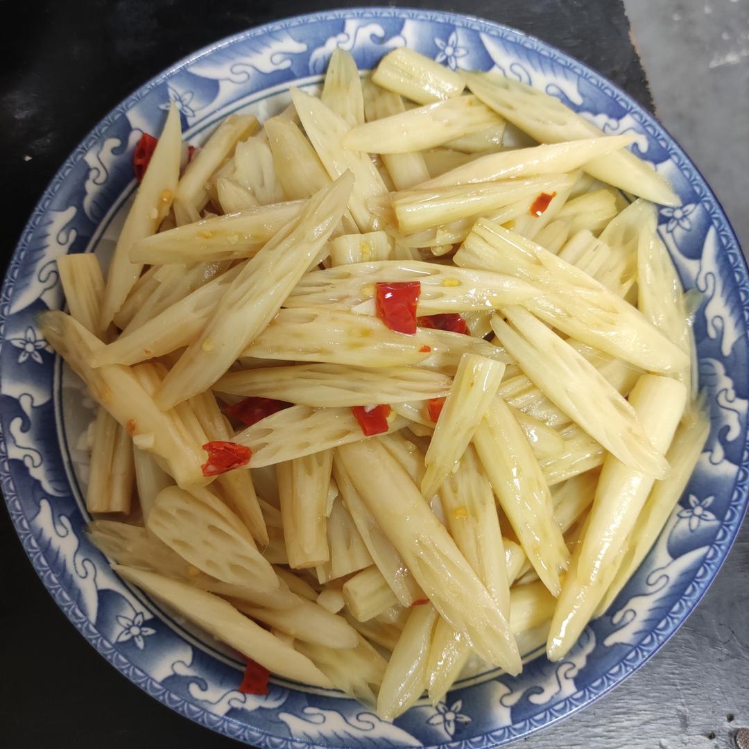 酸辣藕尖 开胃的清炒脆爽藕带