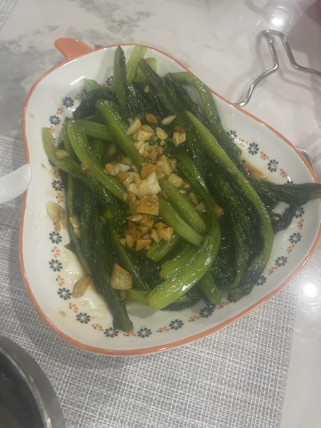 蒜蓉耗油清炒油麦菜，减脂快手菜，宝宝超爱，傻瓜步骤，屡试不爽，好吃且下饭，鲜香爽口！！