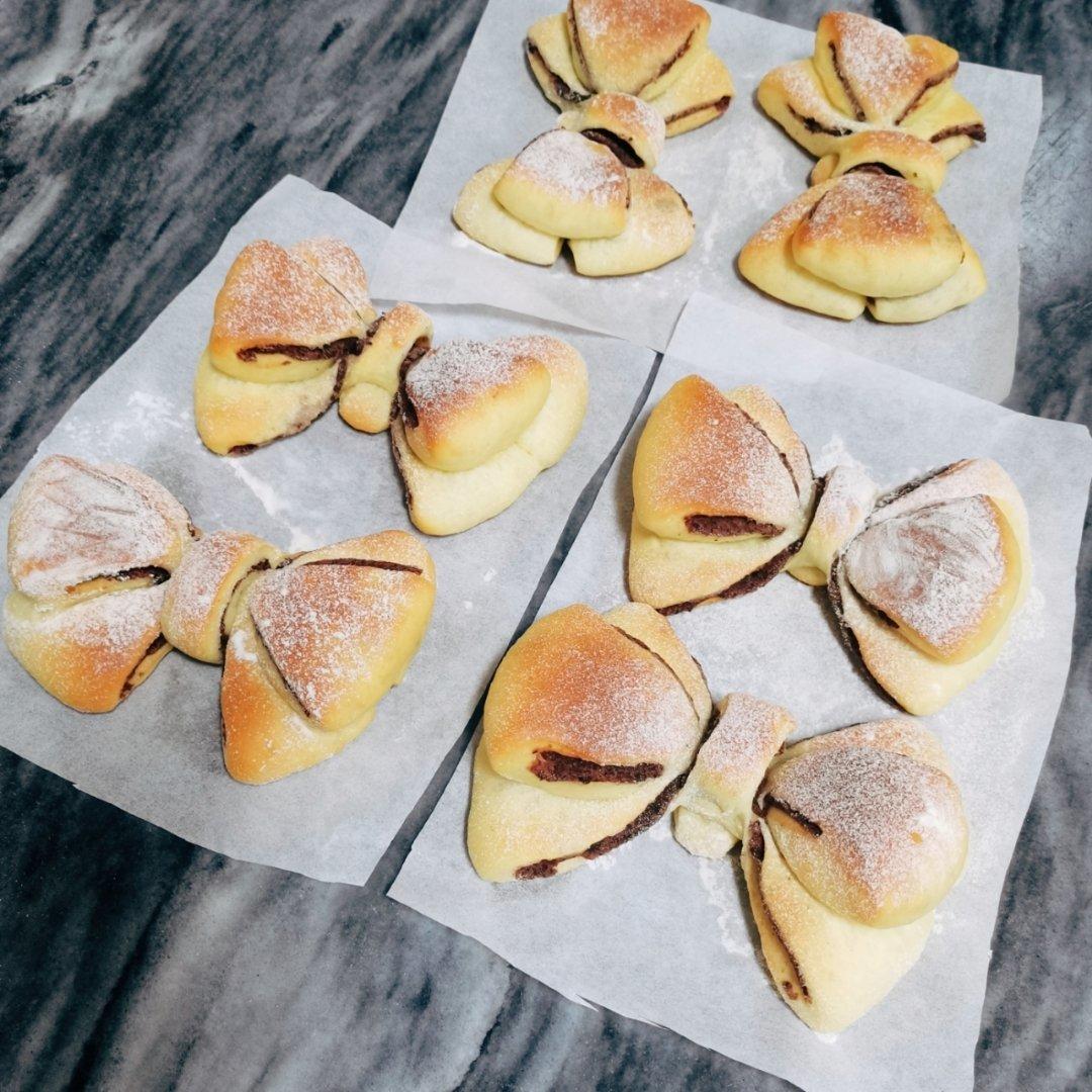 一次发酵网红粉色蝴蝶结豆沙面包（老夫的少女心啊）B74