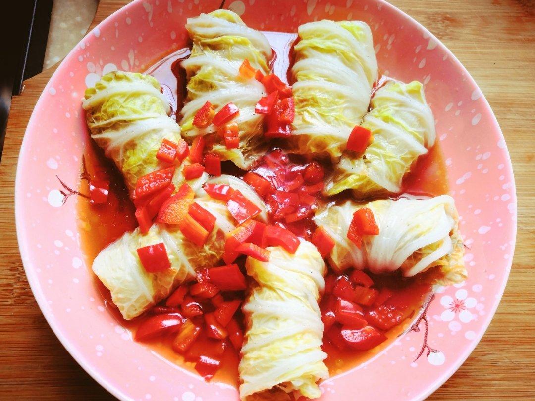 过年餐桌上必备的一道菜，翡翠白玉卷