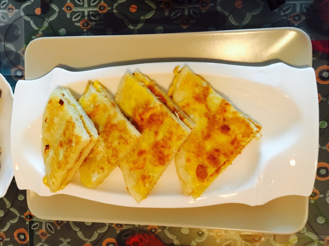 鸡蛋葱油饼                  （更新饼坯保存方法）