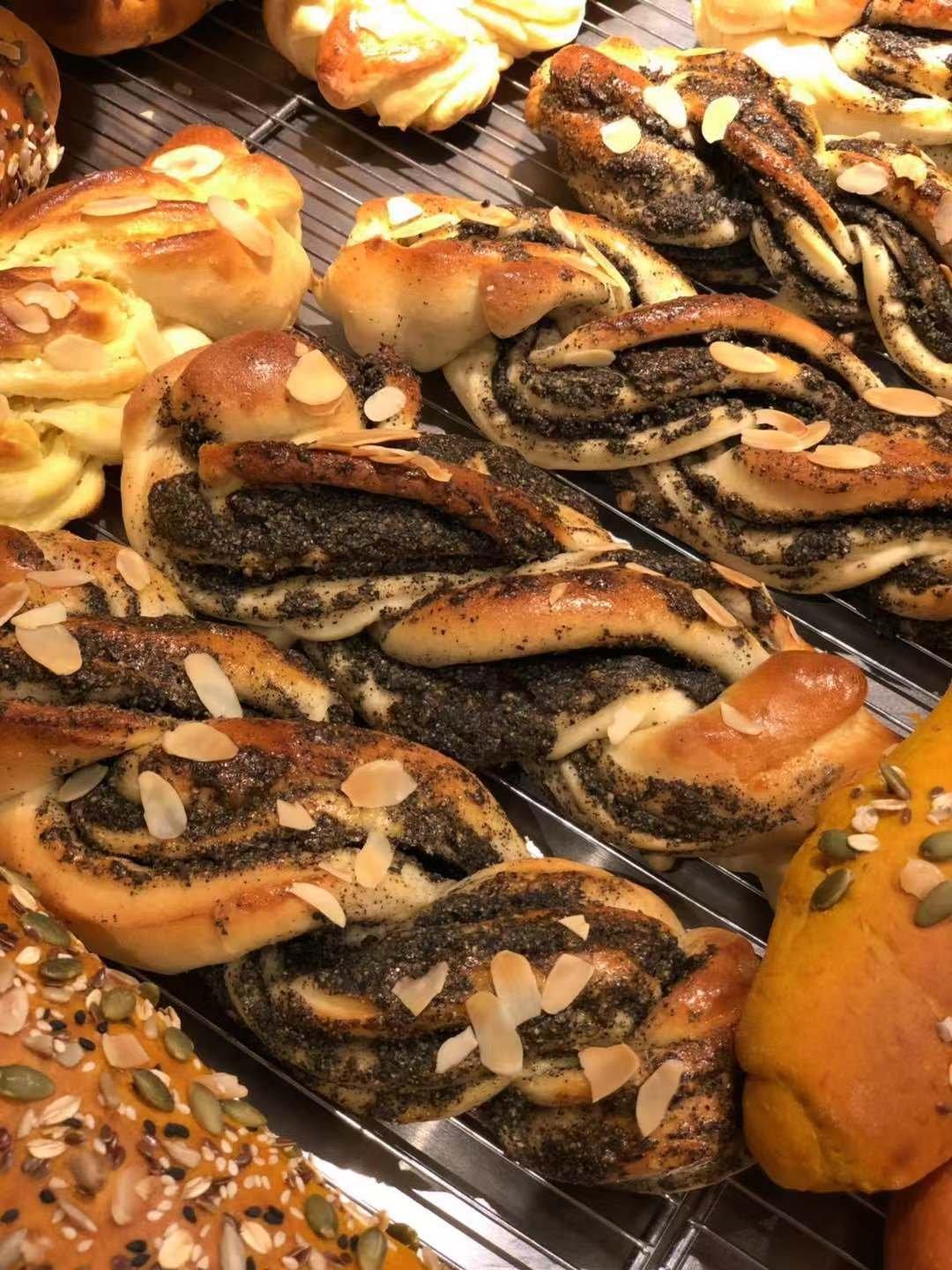 宝藏独家秘制菠菜芝士软欧