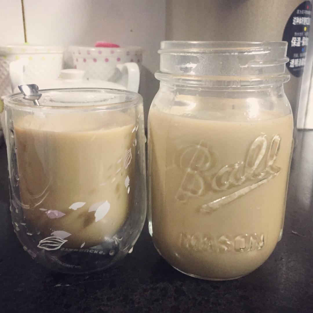 闪电侠般快手直接超越街边任何奶茶铺子的淡奶版锅煮奶茶