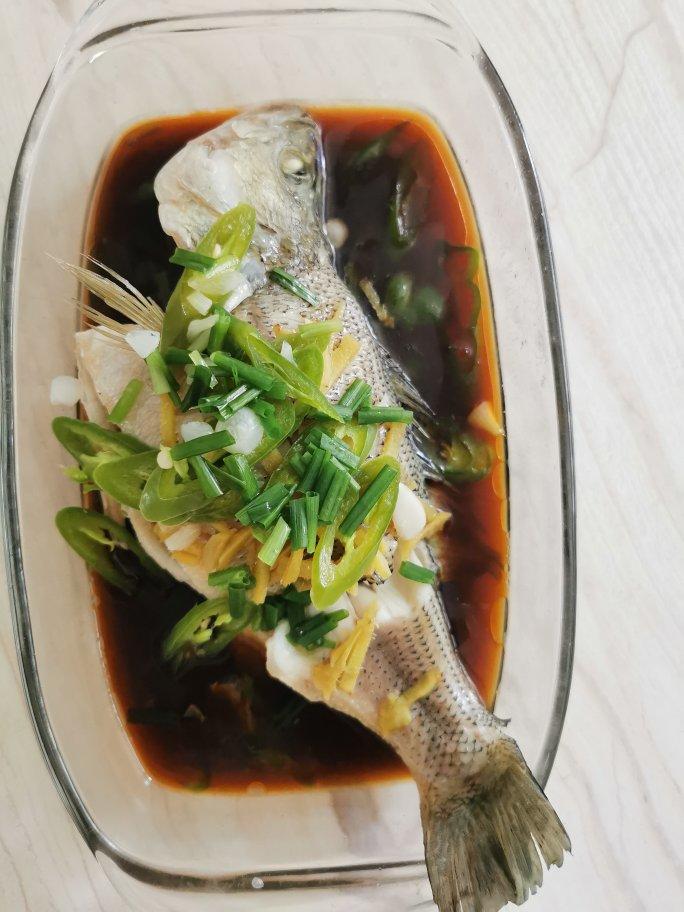 清蒸鲈鱼