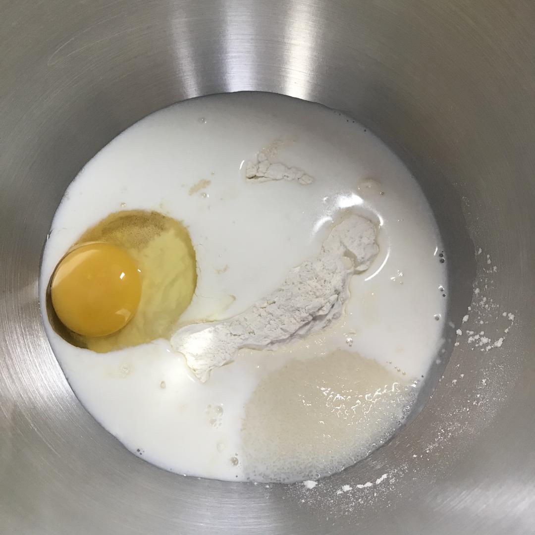 纯奶手撕吐司的做法 步骤1