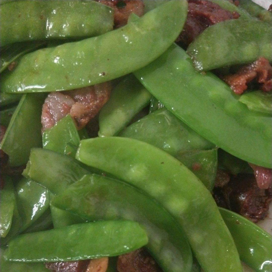 荷兰豆炒腊肠