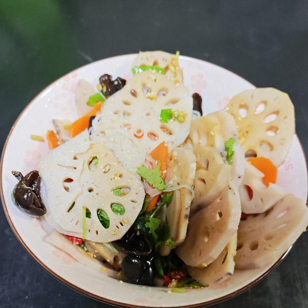 健脾开胃的凉拌木耳藕片