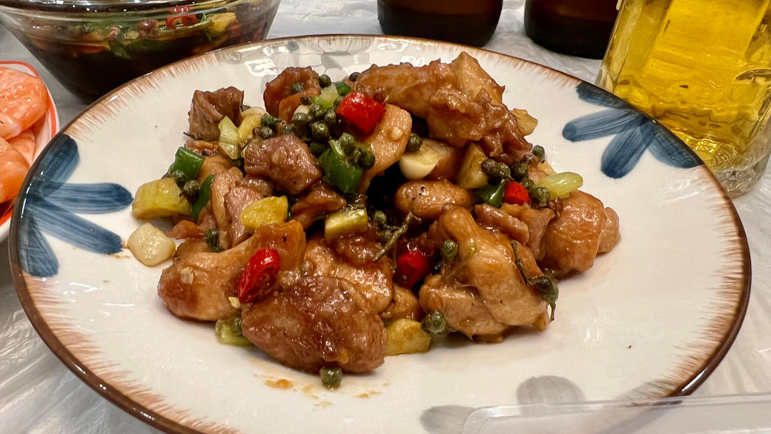 麻辣鲜香的青花椒炒鸡