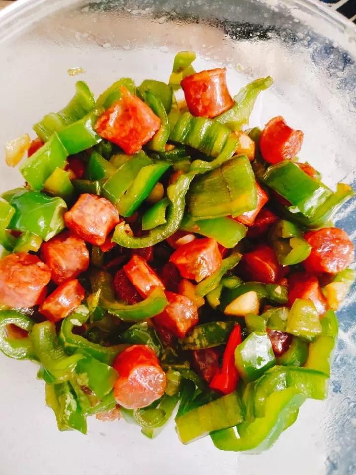 下饭菜:炒腊肠