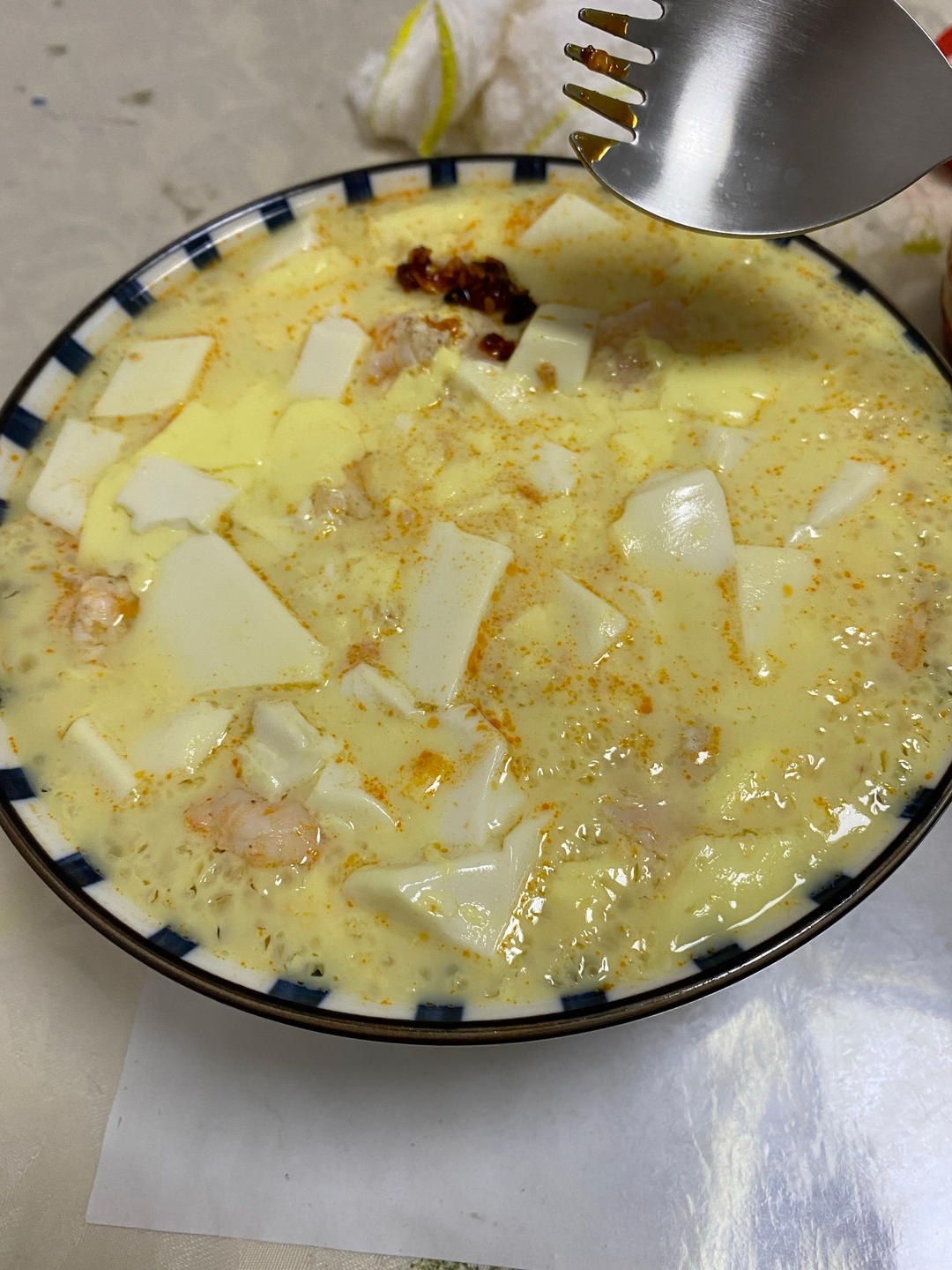 美味的虾仁豆腐鸡蛋羹