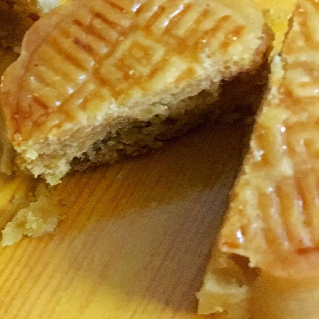 绿豆杏仁肉松馅月饼