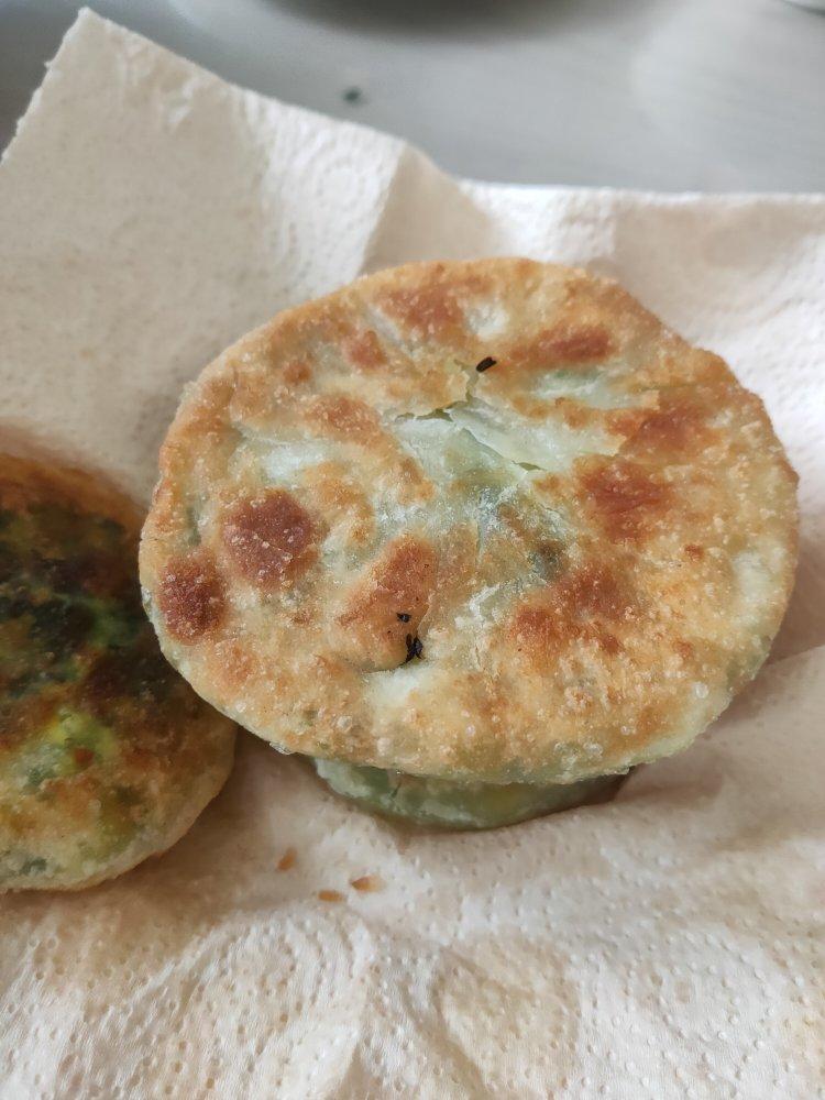 吹弹可破的韭菜盒子