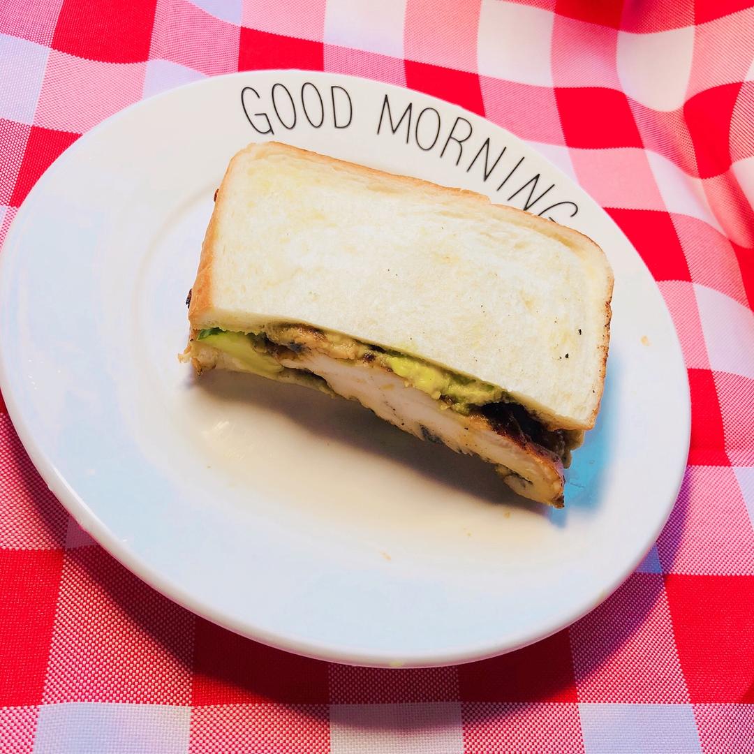 如何做超厚的沼三明治~详细tip！牛油果鸡蛋午餐肉三明治~