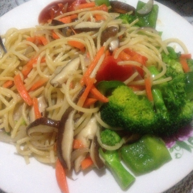 海鲜蘑菇炒意面