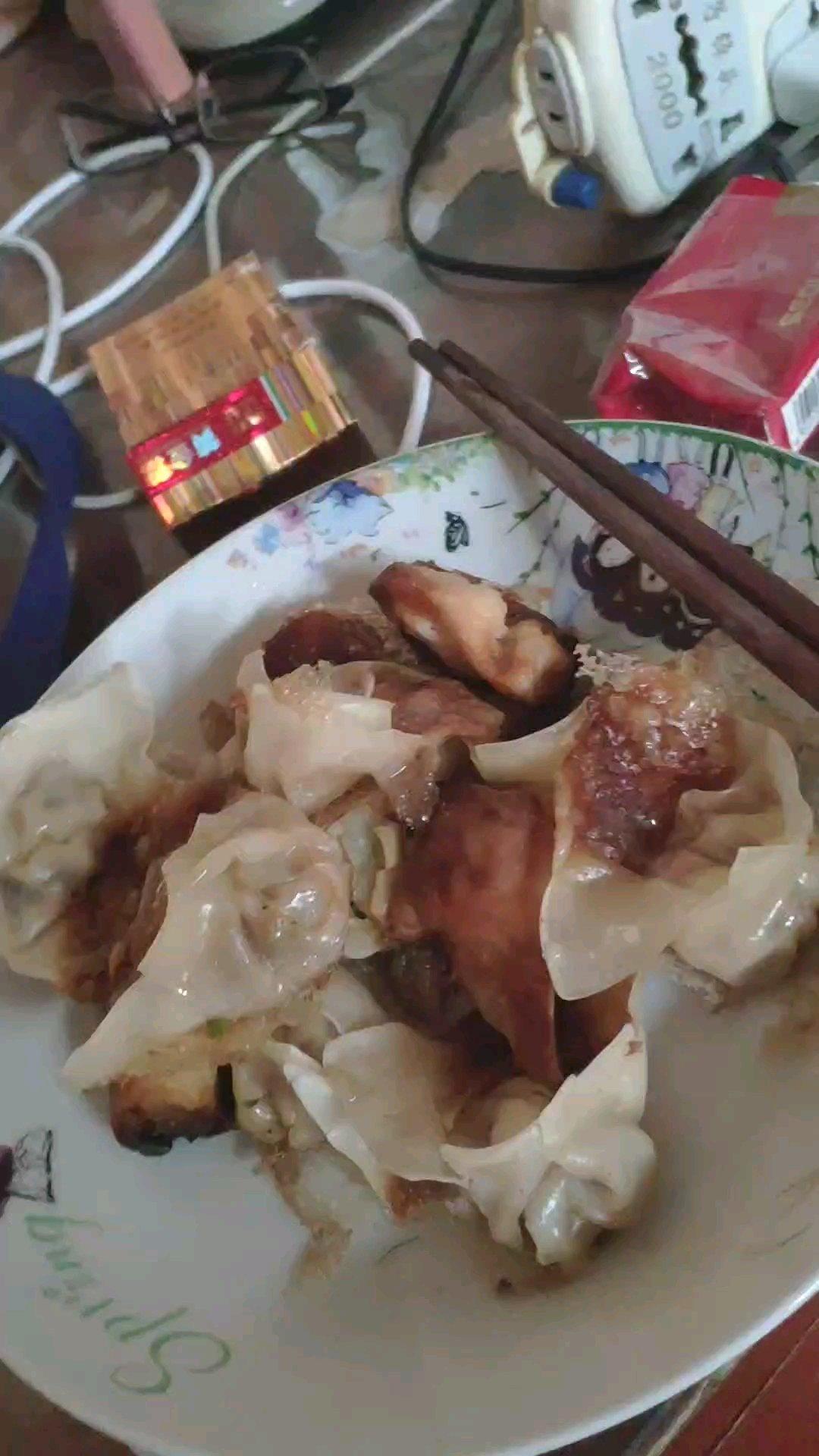 锅贴饺子