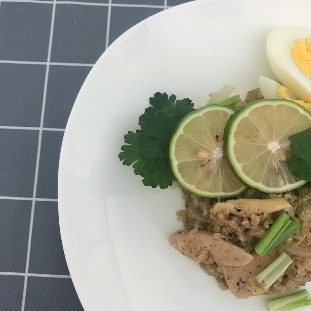 【健康三餐】青柠香菜鸡胸藜麦饭