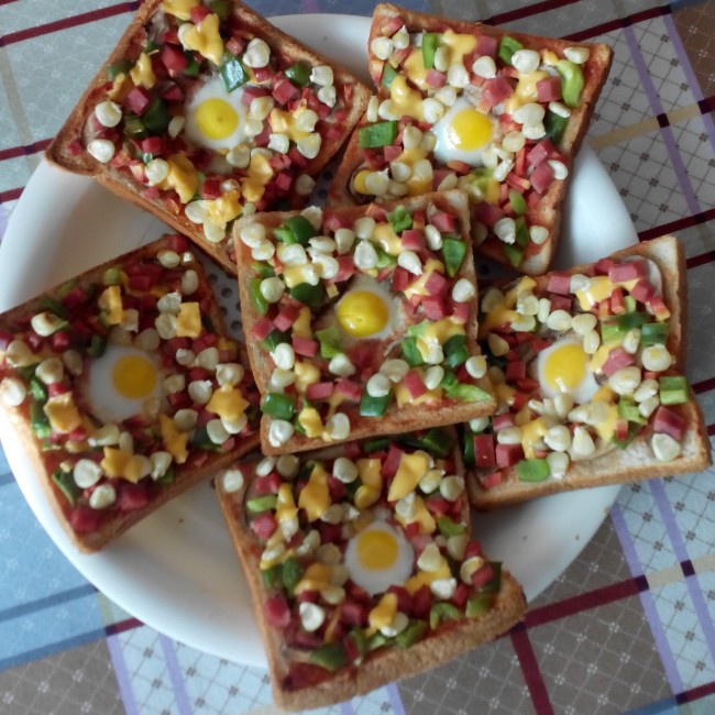 吐司太阳蛋披萨