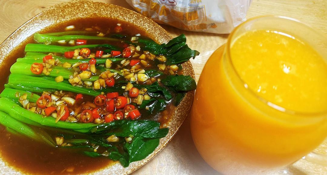 鲜嫩爽脆的蚝油菜心